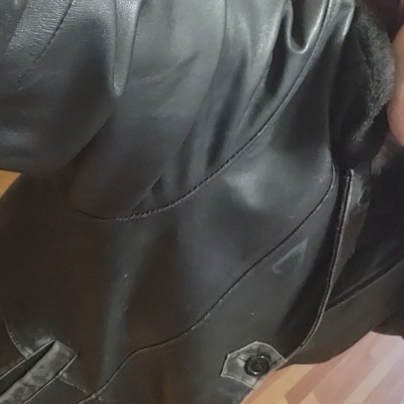 Vintage fur trim leather jacket 90s throw back! - Picture 3 of 6